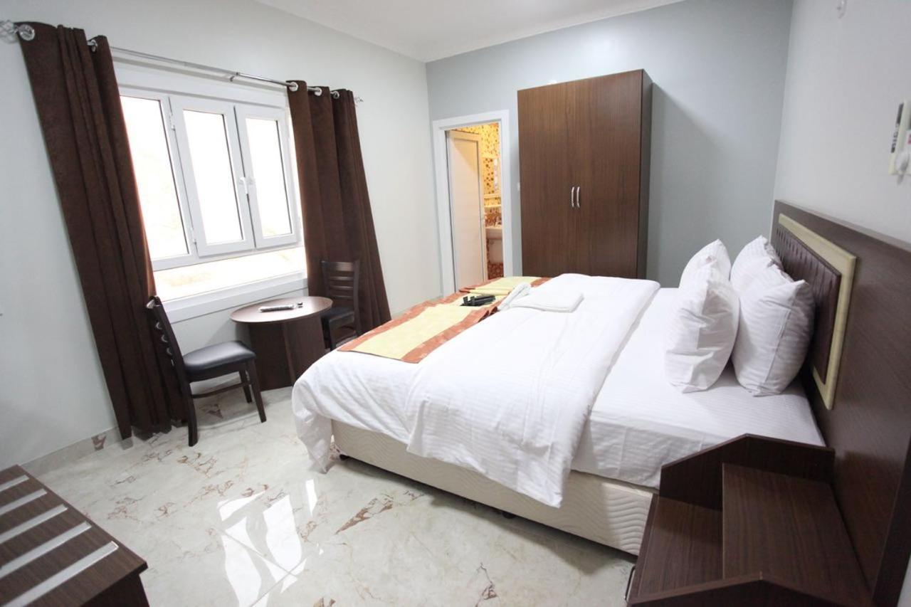 Almanzel Hotel Apartments Muscat Exterior photo