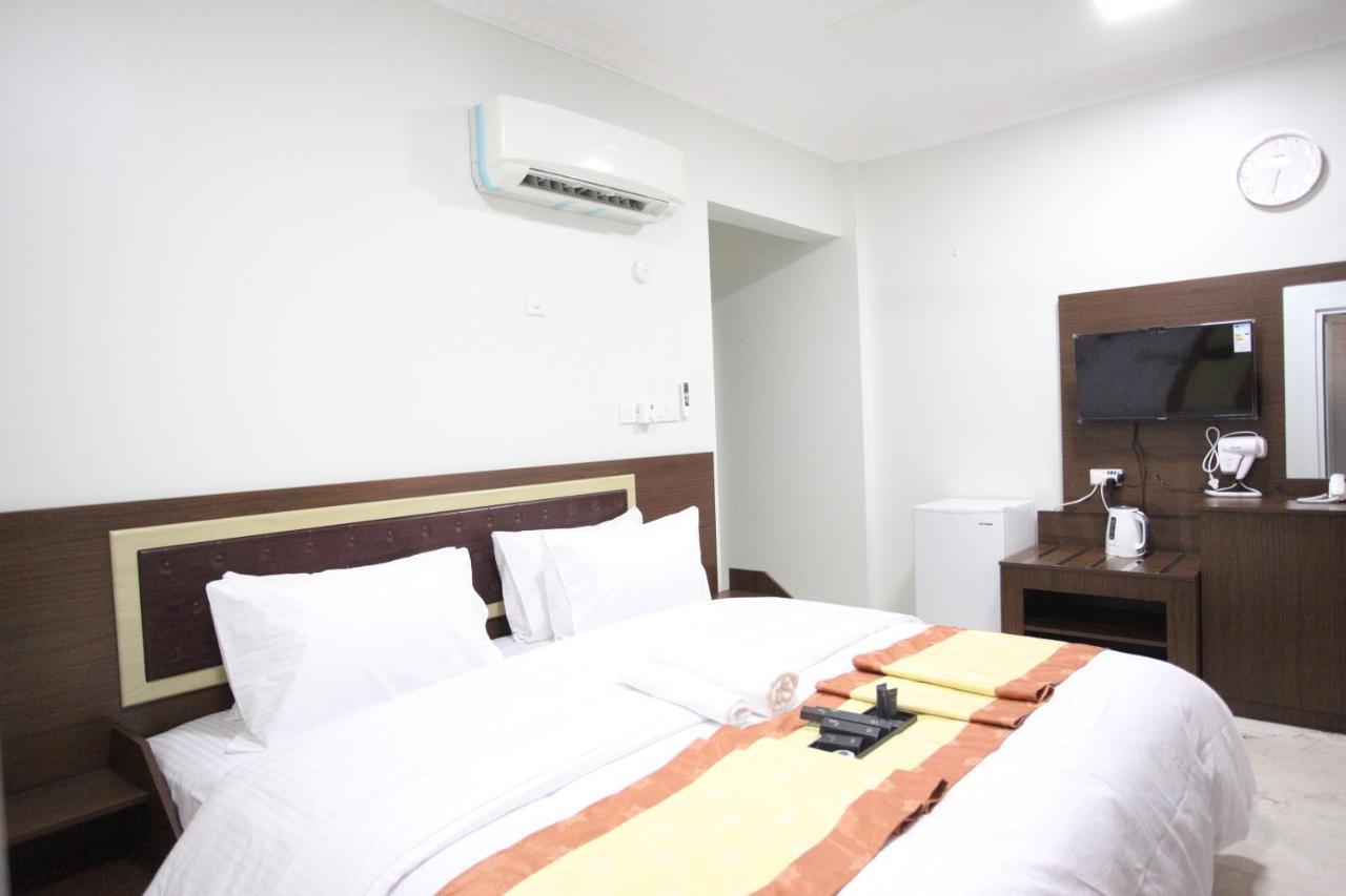 Almanzel Hotel Apartments Muscat Exterior photo